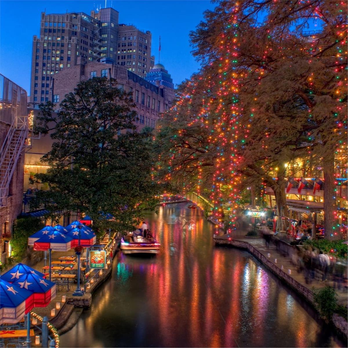 İzmir'den Uçaklı 3 Gece 4 Gün Konaklamalı Almanya, Belçika ve Hollanda İle Yılbaşı Büyüsü Noel Pazarları