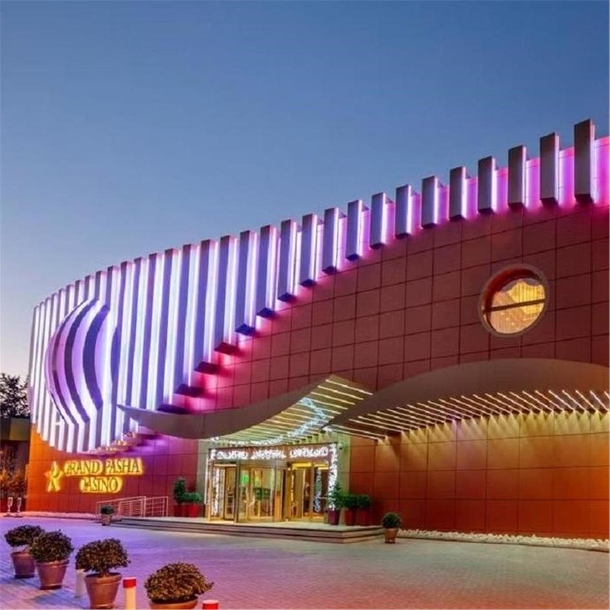 İzmir'den Uçak İle Kalkışlı 2 Gece 3 Gün Konaklamalı Kıbrıs Turu. Üstelik Ata Demirer Gazinosu Dahil.