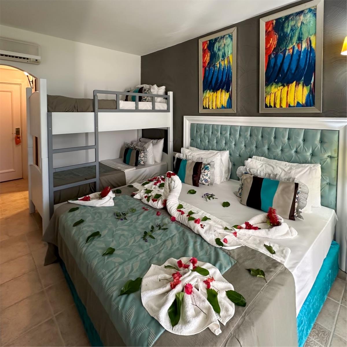 Her Şey Dahil 4 Yıldızlı Bodrum Tiana Beach Resort Hotel