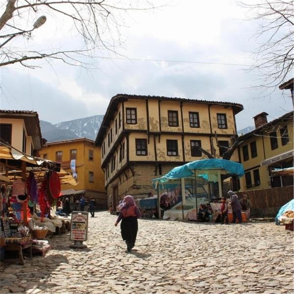 İzmir Çıkışlı 2 gece 3 gün Konaklamalı Trilye, Cumalıkızık, Mudanya, Bursa Uludağ Turu.