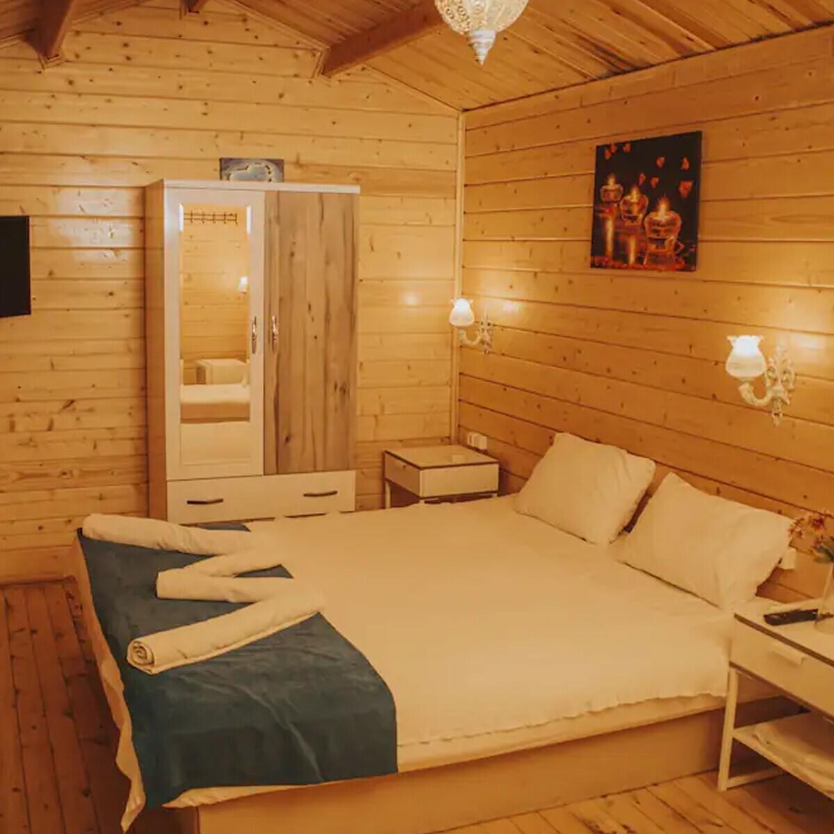 Pırlanta Butik Otel Çeşme'de Beach girişi ve kahvaltı dahil çift kişi konaklama