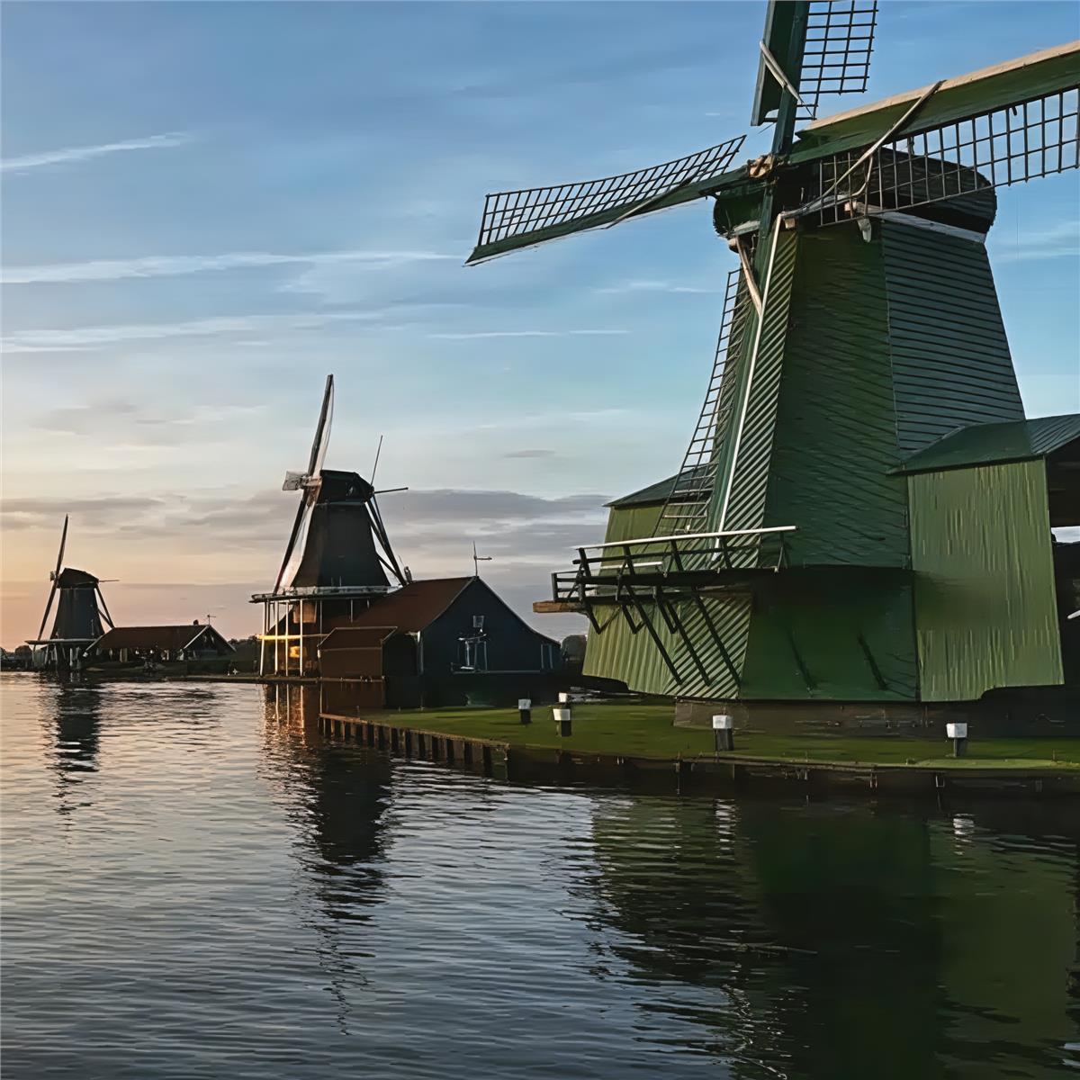 İzmir'den Uçaklı 3 Gece 4 Gün Konaklamalı Yılbaşı Özel Hollanda Ve Almanya Turu