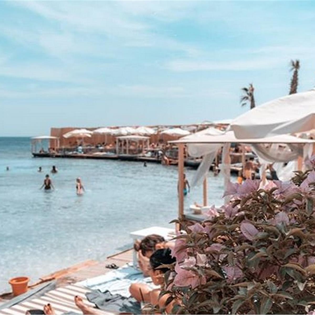 Çeşme Alaçatı Kafe Pi Beach Club 12 Ağustos Anıl Piyancı Konser Girişi