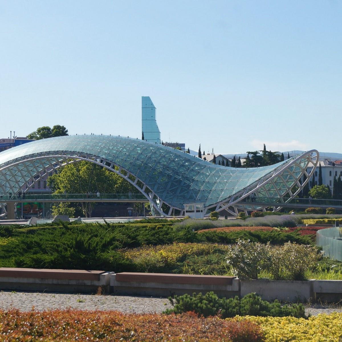 İzmir'den Uçaklı 3 Gece 4 Gün Konaklamalı Gürcistan Tiflis Ve Batum Turu