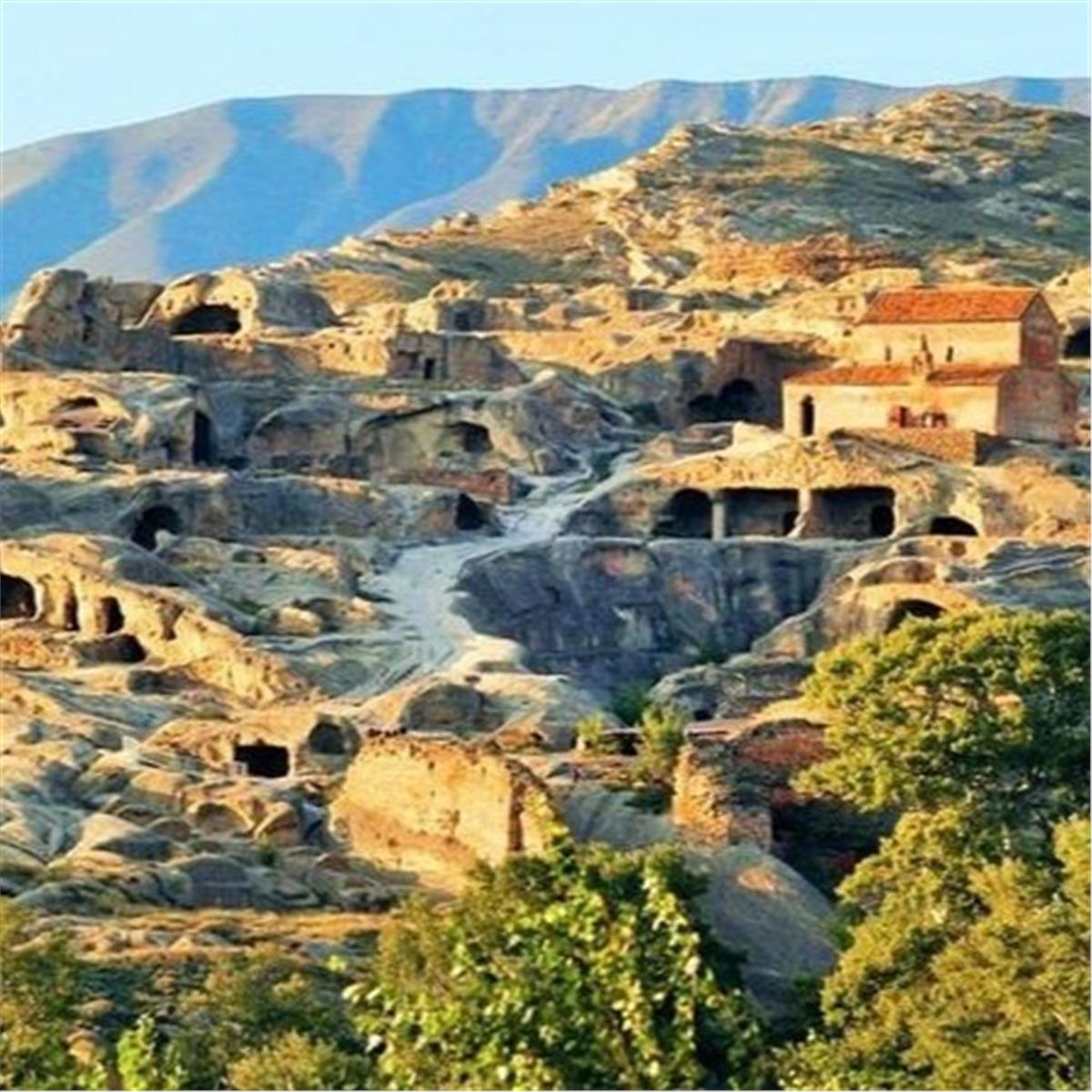 İzmir'den Otobüslü 6 Gece 7 Gün Konaklamalı Kars Gürcistan Ermenistan Turu