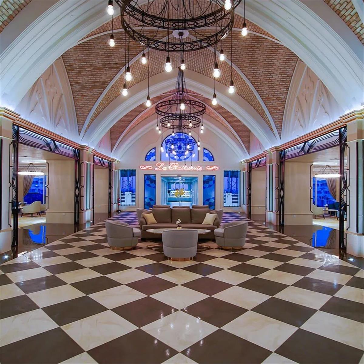 İzmir'den Uçak Bileti ve Otel Transferi Dahil 3 Gece 4 Gün Konaklamalı Limak Cyprus Deluxe Hotel'de İrem Derici Yılbaşı Galası