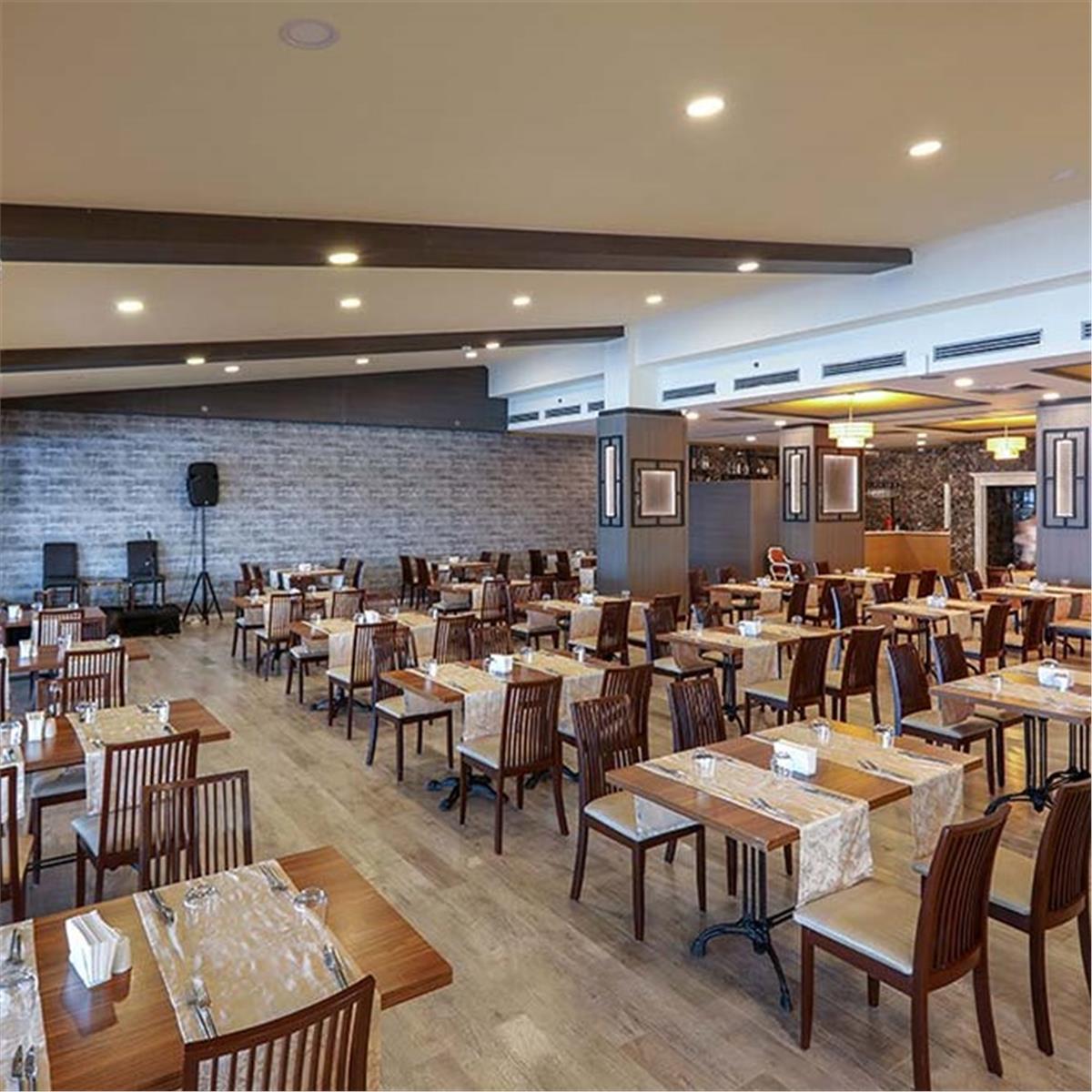 İzmir'den Uçak Bileti ve Otel Transferi Dahil 2 Gece 3 Gün Konaklamalı Kıbrıs Girne Merit Park Hotel'de Özcan Deniz Yılbaşı Gala