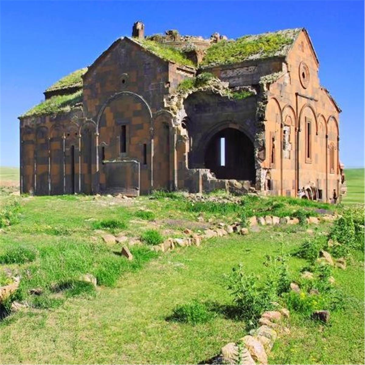 İzmir'den Uçaklı 3 Gece 4 Gün Konaklamalı Kafkas Üçgeni Doğu Ekspresi Van & Nahçıvan & Kars Turu