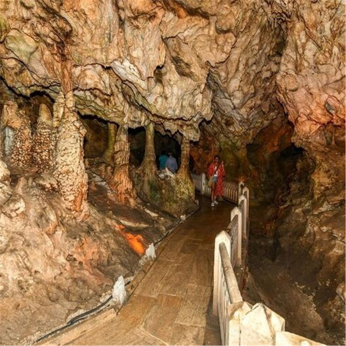 İzmir Çıkışlı 1 Gece 2 Gün 5 Yıldızlı Otel Konaklamalı Isparta Sagalassos Salda Gölü Turu