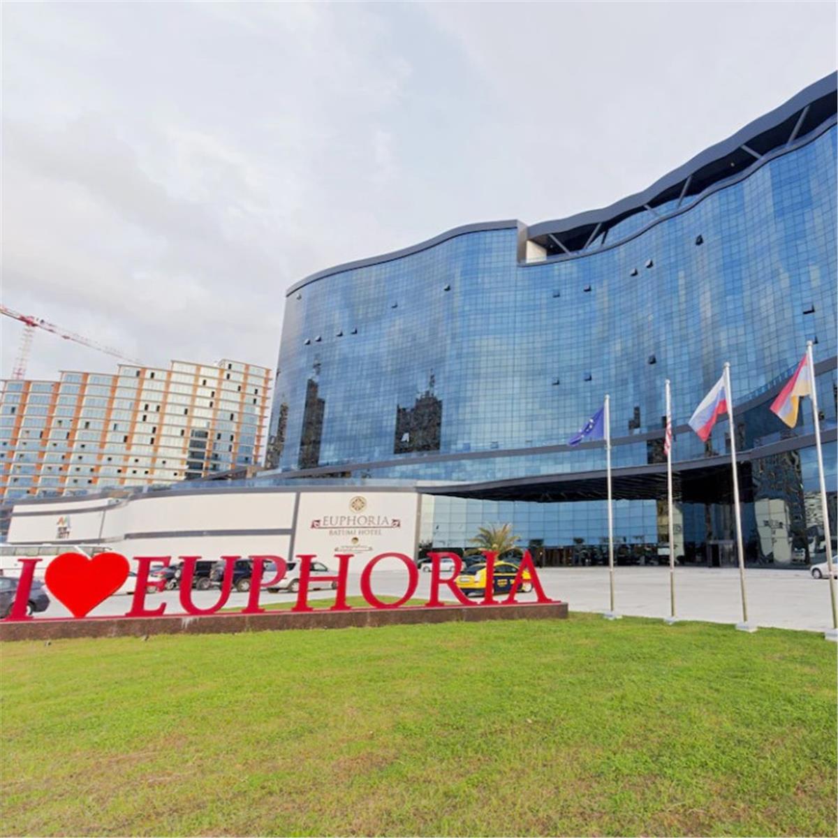 İzmir'den Uçakla Çıkışlı 2 Gece 3 Gün 5 Yıldızlı Euphoria Hotel Konaklamalı Batum Turu