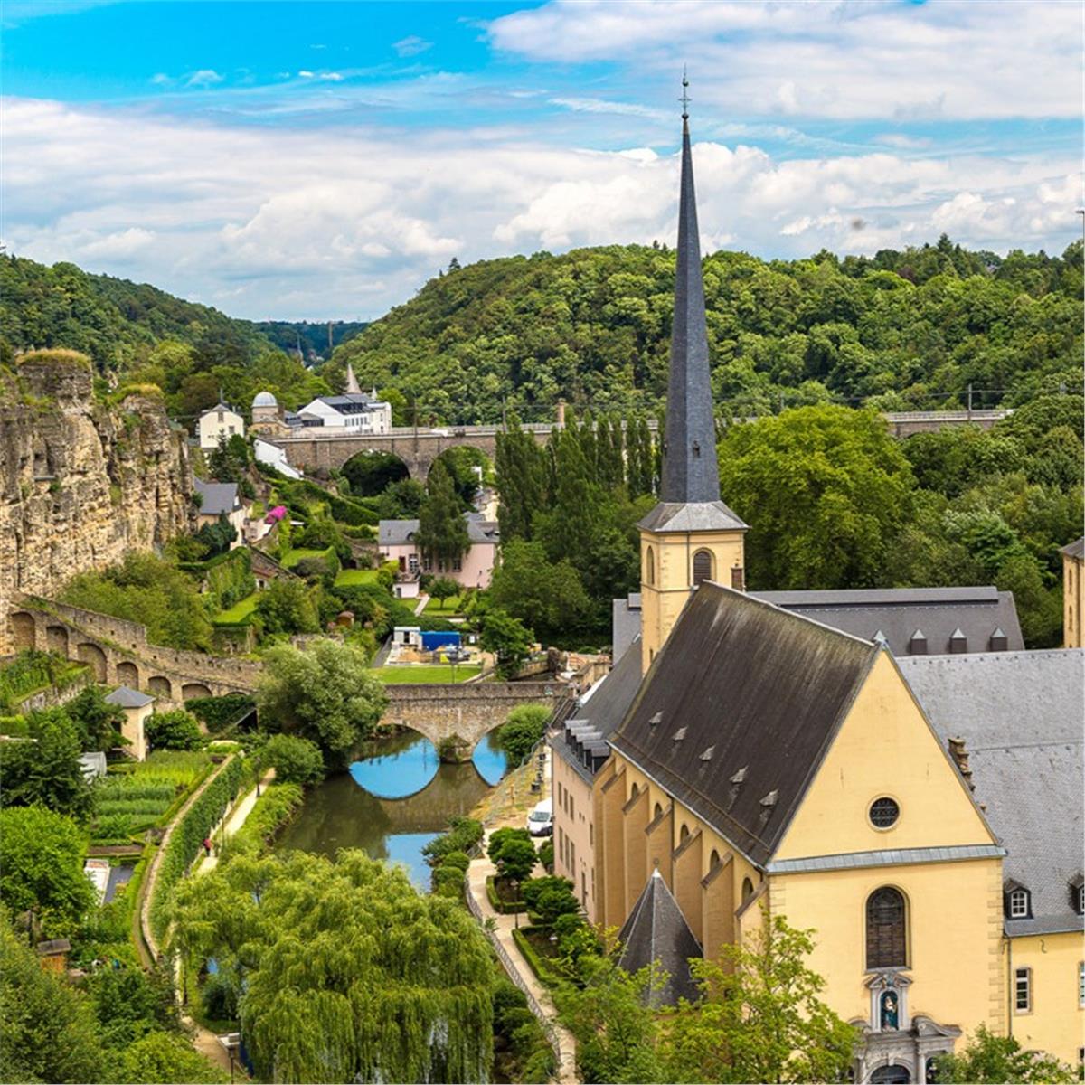 İzmir Uçak İle Hareketli 7 Gece 8 Gün Konaklamalı Benelüx Paris Turu