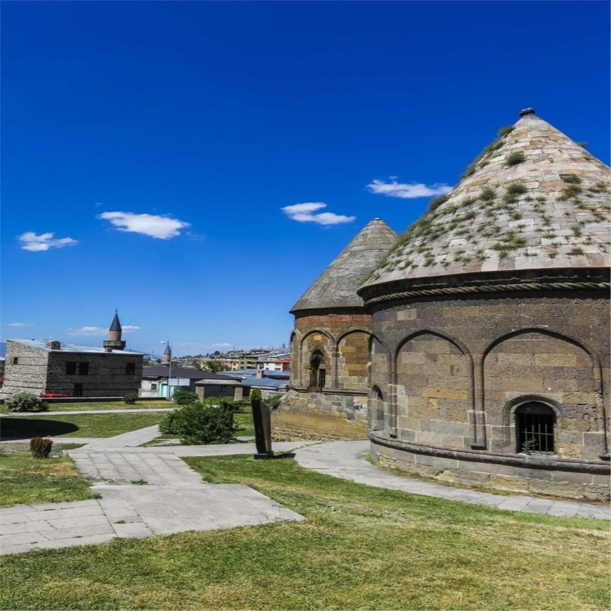 İzmir'den Uçaklı 7 Gece 8 Gün Konaklamalı Kemaliye, Tunceli, Munzur İle Doğunun Gizemli Dünyası