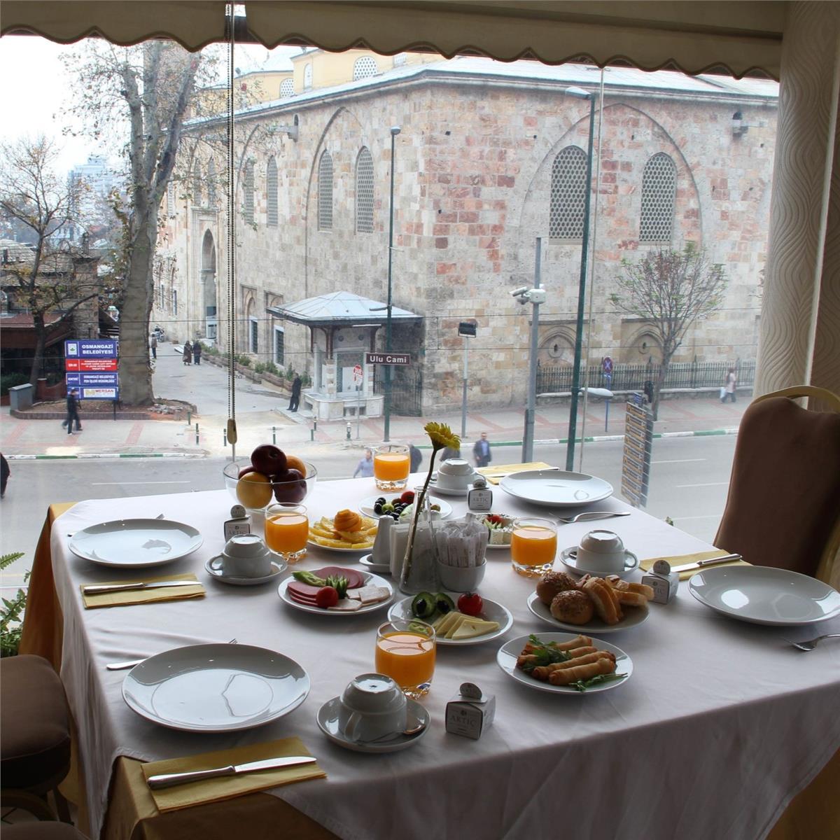 İzmir Çıkışlı Yılbaşı Özel 1 gece 2 gün 4* Artıç Hotel Konaklamalı Club Eğlencesi Dahil Bursa Uludağ Turu