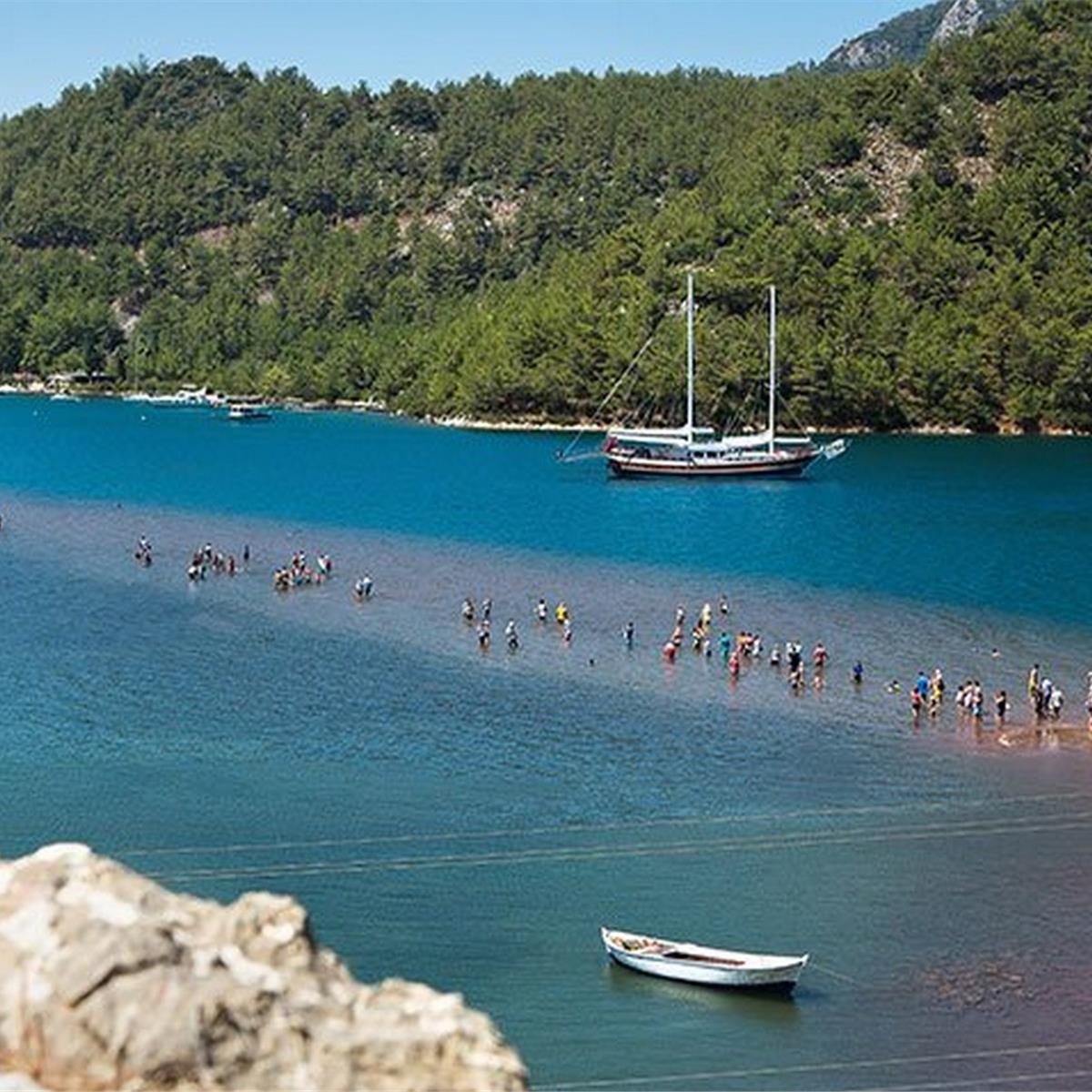 İzmir Çıkışlı 2 gece 3 gün Herşey DAHİL Konaklamalı Datça, Marmaris, Selimiye Turu