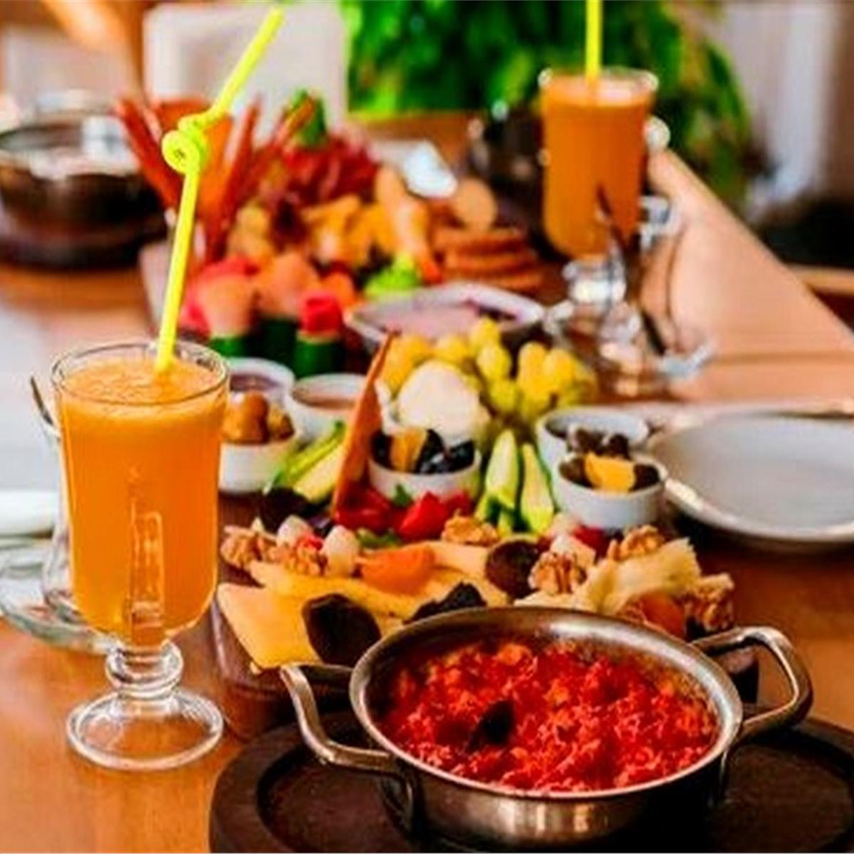 Hatay Coffee in Out Enfes Lezzetler Eşliğinde Serpme Köy Kahvaltısı Keyfi