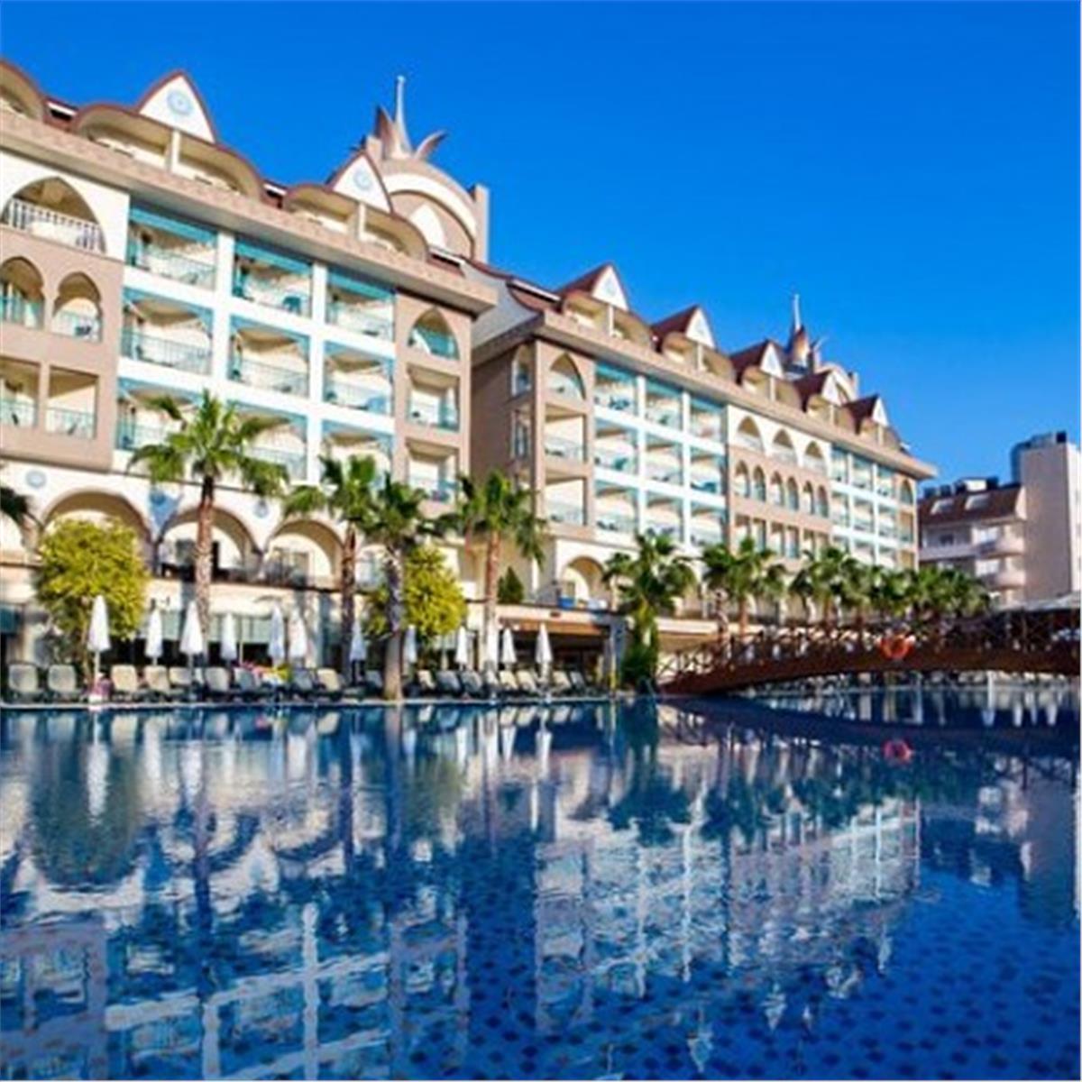 Yılbaşı Özel 2 gece 3 gün Side Crown Palace Hotel Konaklamalı Antalya Tatili