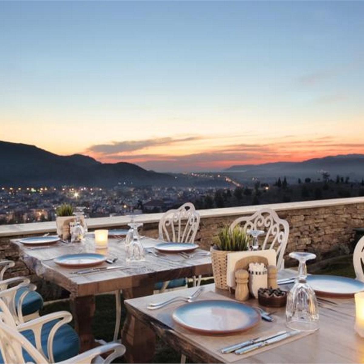 Şirince Nea Efessos Hotel’de Kahvaltı Dahil 2 Kişi Konaklama