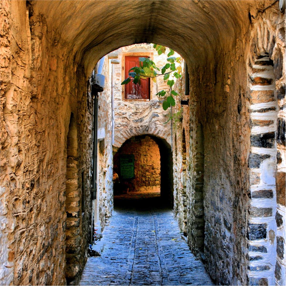 Çeşme'den Hareketli Yılbaşı Özel 2 Gece 3 Gün 4* Grecian Castle Hotel Konaklamalı Sakız Adası Turu Üstelik Yılbaşı Galası ve ya Taverna Seçenekli