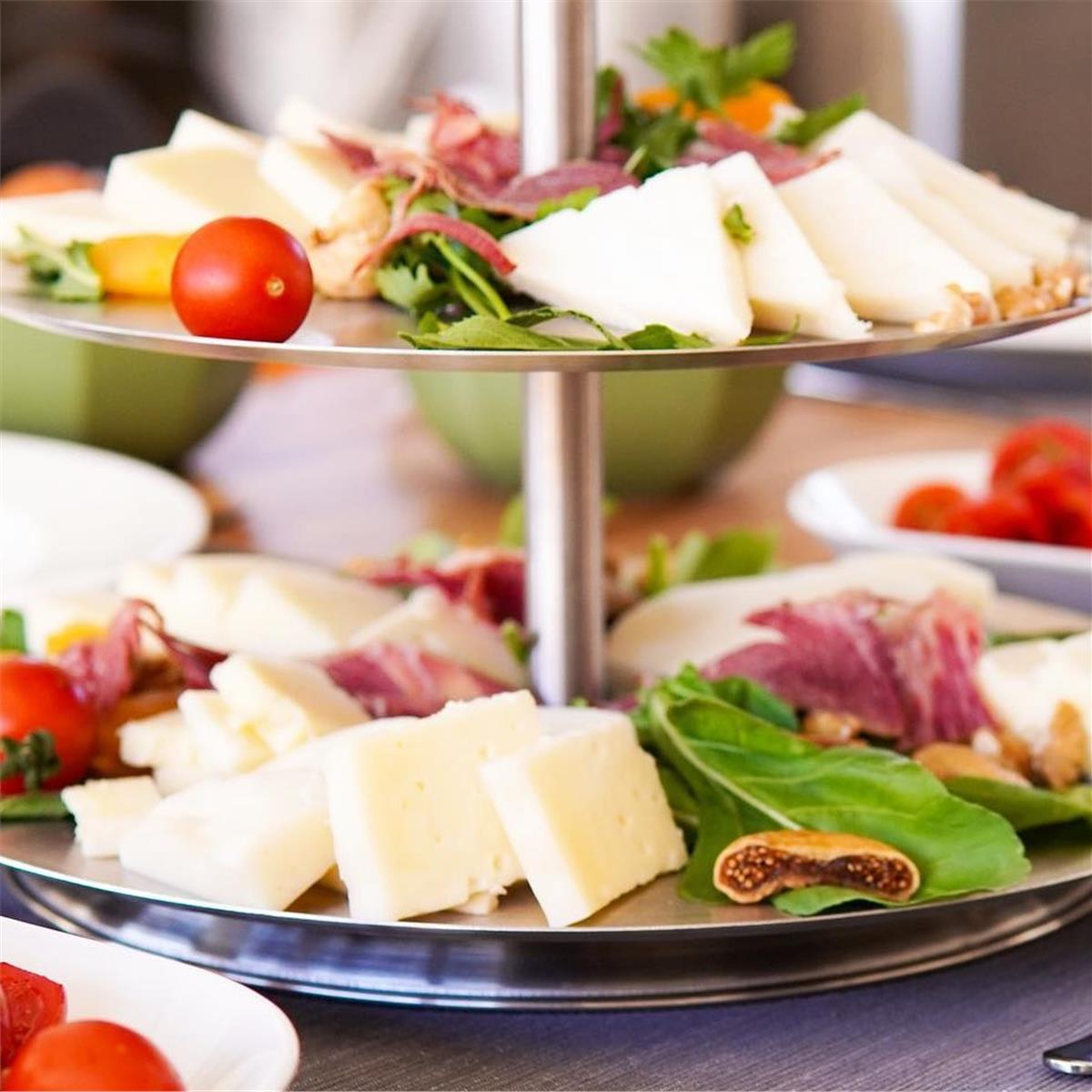 Mordoğan Aren Boutique Resort Hotel’de çift kişi açık büfe kahvaltı dahil konaklama seçenekleri