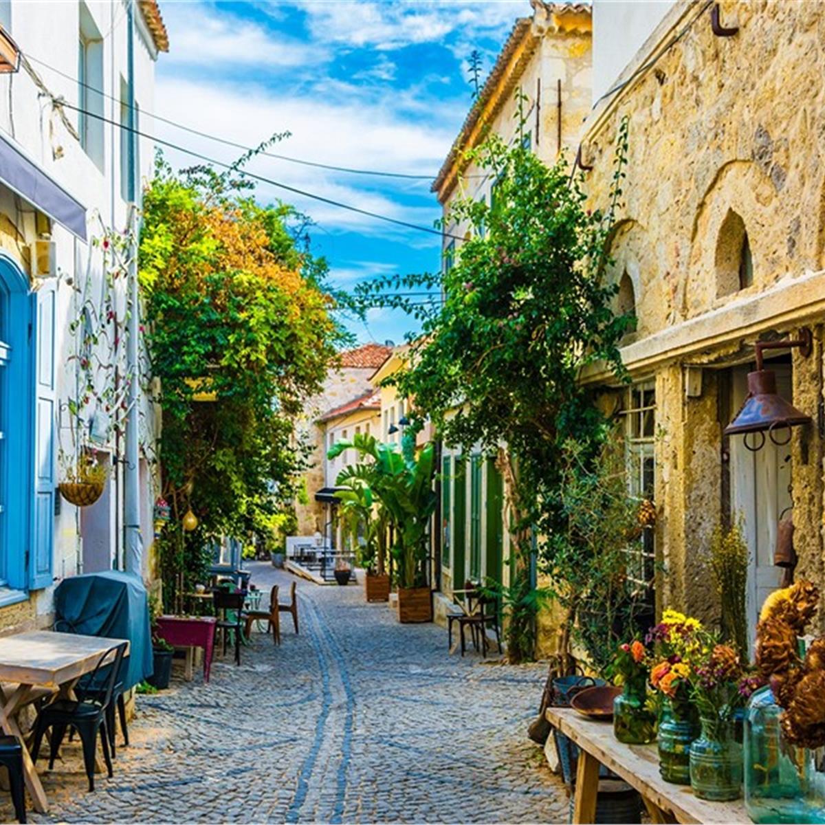 İzmir Çıkışlı Günübirlik Alaçatı Ot Festivali Turu