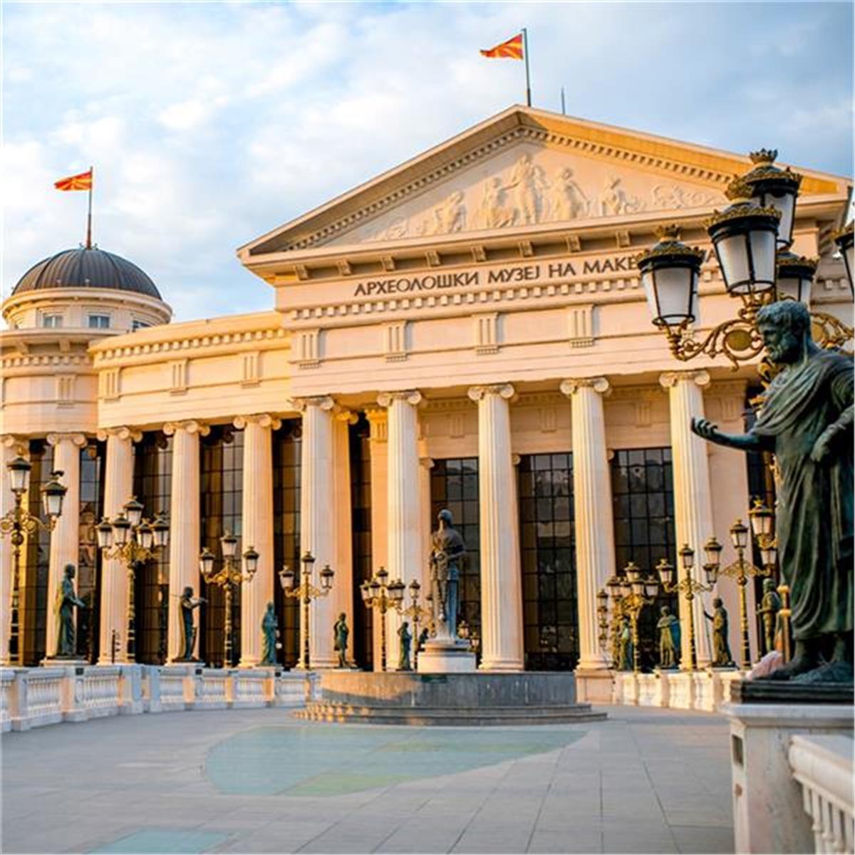 İzmir'den Direkt Sefer İle Uçaklı ve 7 Gece 8 Gün Konaklamalı Büyük Balkan Rotası Turu