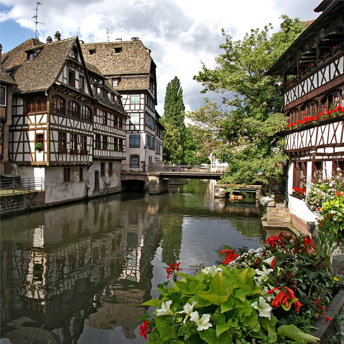 İzmir'den Uçak İle Hareketli 3 Gece 4 Gün Konaklamalı Noel Pazarları Alsace Turu