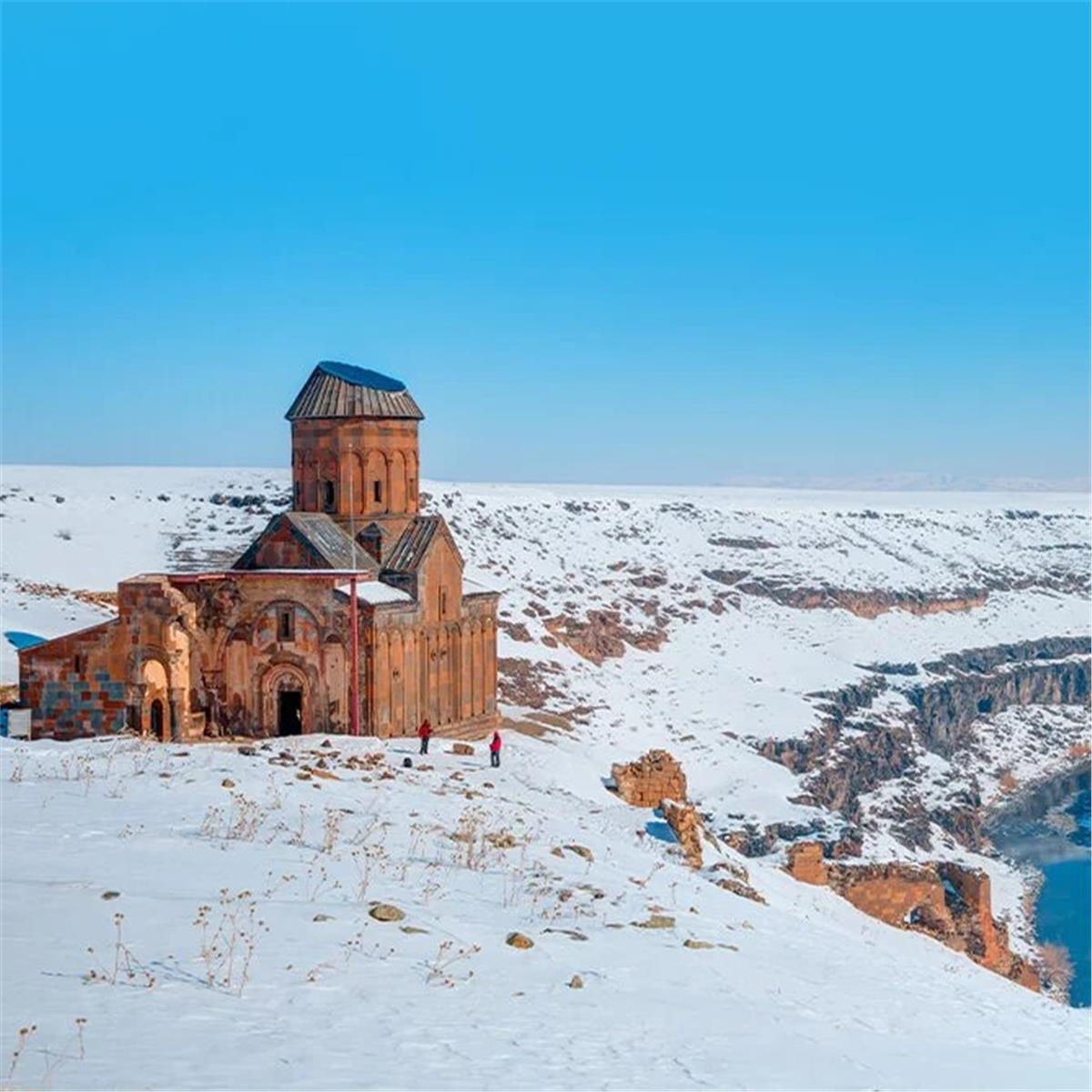 Sevgililer Günü Özel İzmir'den Uçak İle Turistik Doğu Ekspresi Tren Konaklamalı 3 Gece 4 Gün Doğu Ekspresi Turu