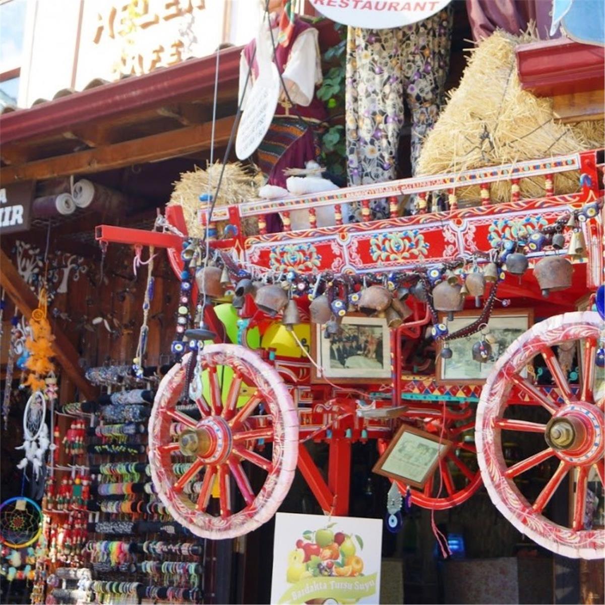 İzmir Çıkışlı Yılbaşı Özel Günübirlik Fasıllı Eğlenceli Şirince Turu