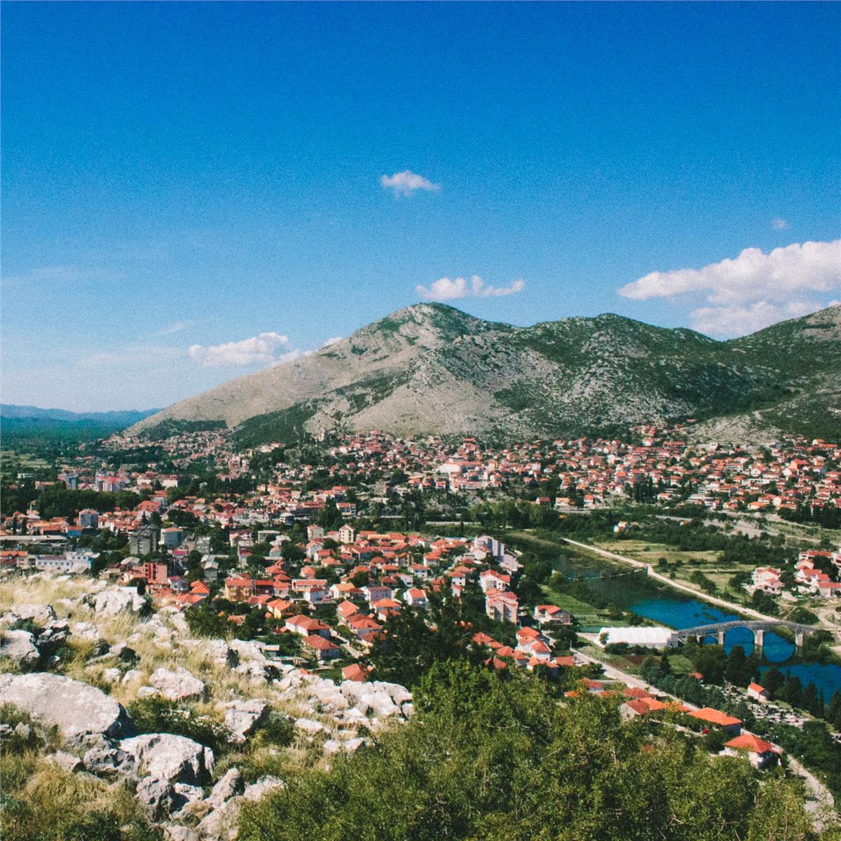 İzmir'den Otobüslü 9 Gece 10 Gün Konaklamalı Büyük Balkan Masalı Turu Akşam Yemekleri, Balkan Gecesi Dahil