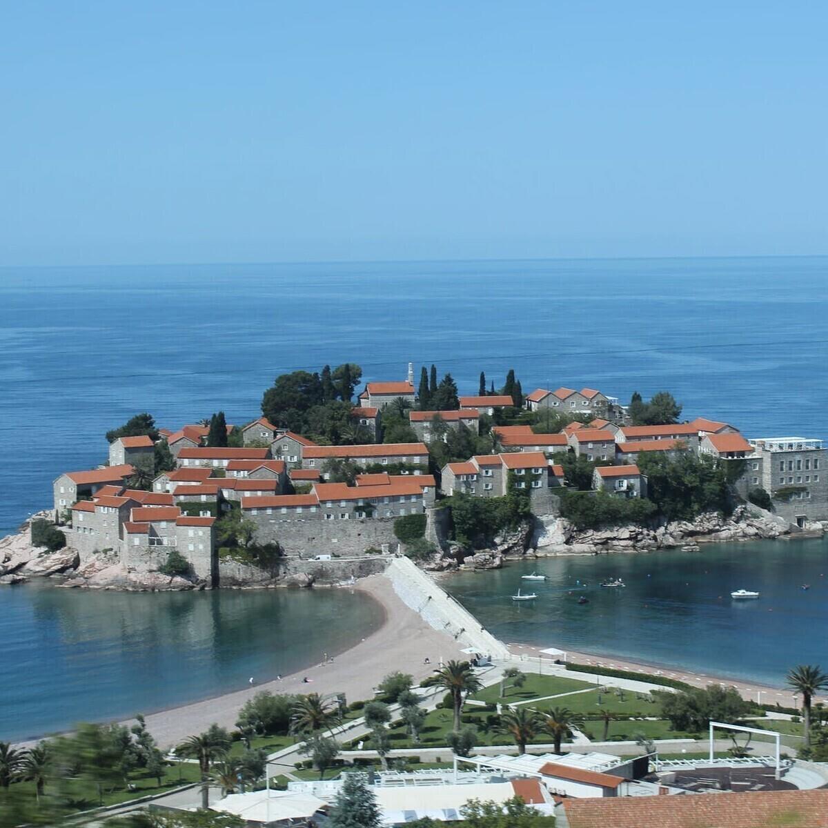 İzmir'den Uçak İle Hareketli 3 Gece 4 Gün 5 Konaklamalı Budva Turu Üstelik Otel Seçenekli