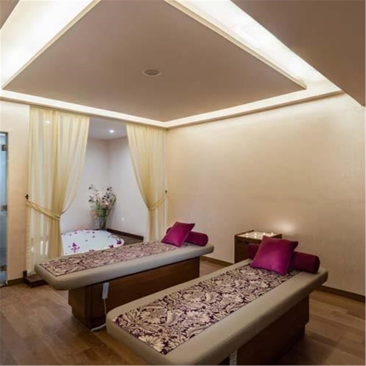 İzmir'den Uçak Bileti ve Otel Transferi Dahil 2 Gece ve 3 Gece Konaklama Seçenekli Kıbrıs Acapulco Resort Hotel Tan Taşçı Yılbaşı Galası