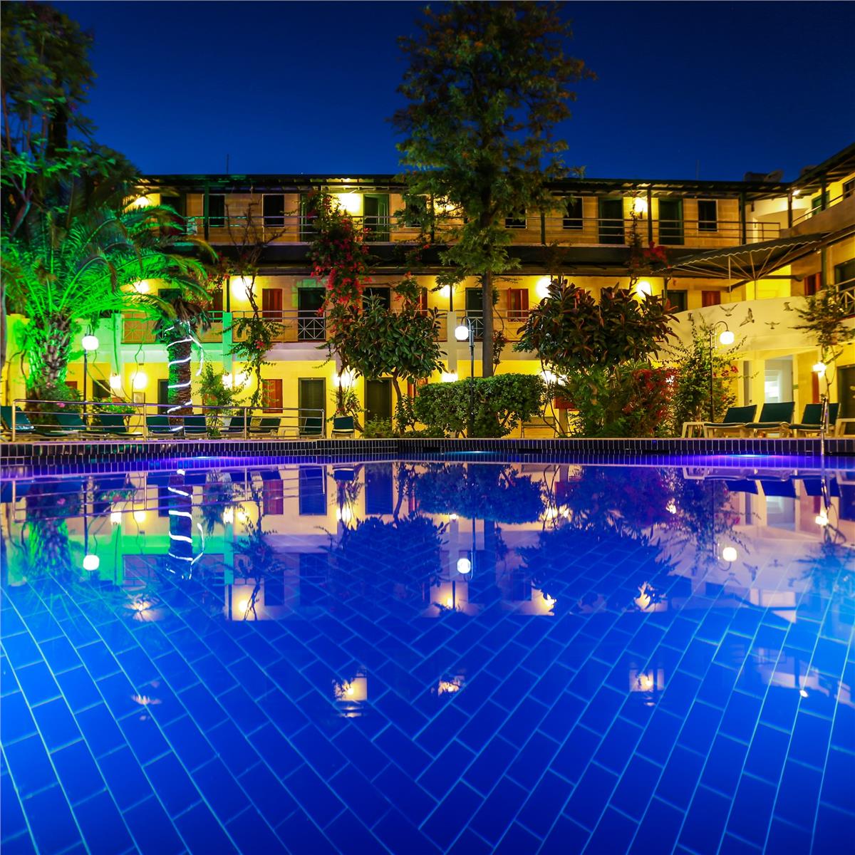 İzmir'den Ulaşımlı 3 Gece 4 Gün 4* Bleu Nuit Hotel Her Şey Dahil Konaklama 