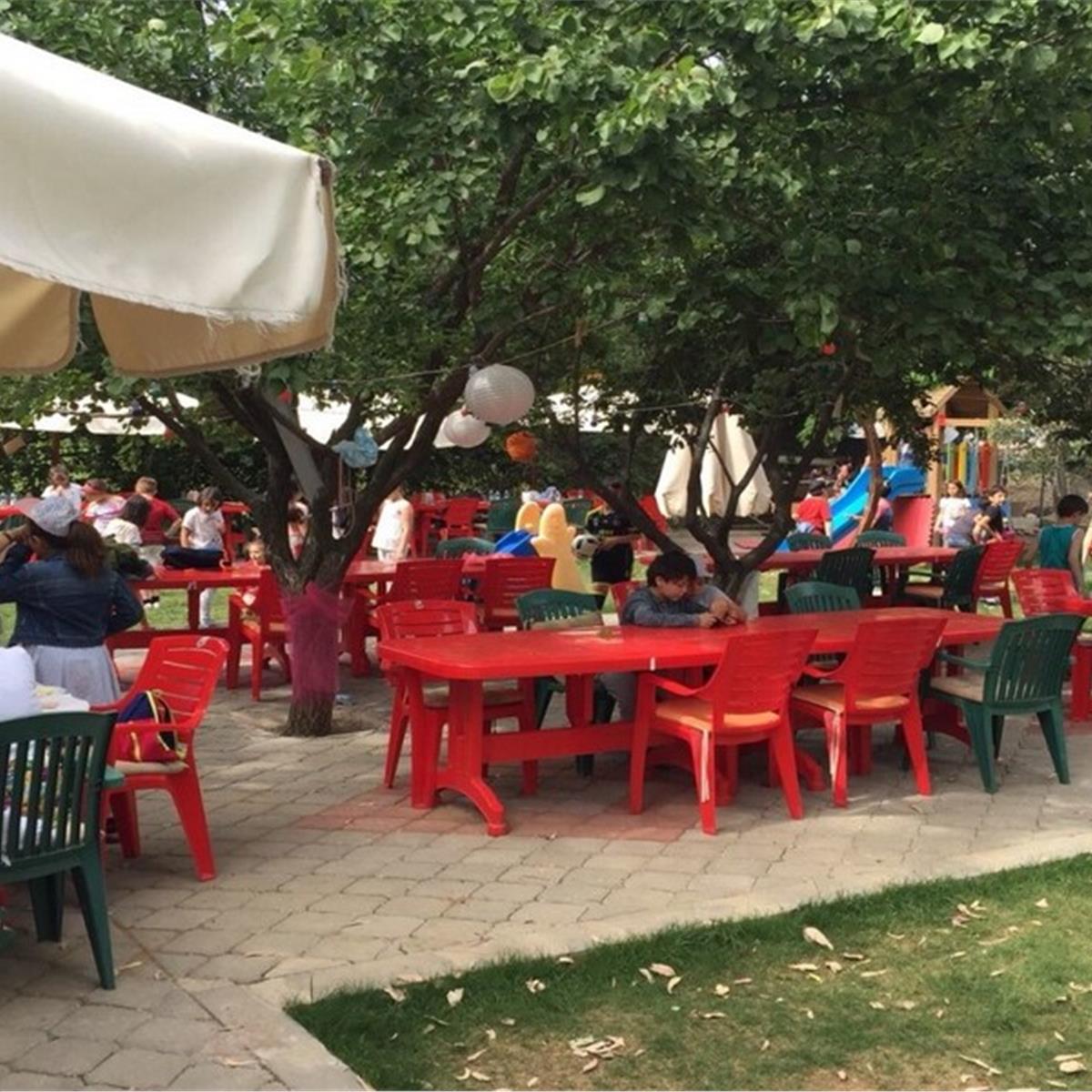 Seferihisar yolu Güzelbahçe Çamlı Keyif'te enfes lezzetler eşliğinde sınırsız serpme kahvaltı