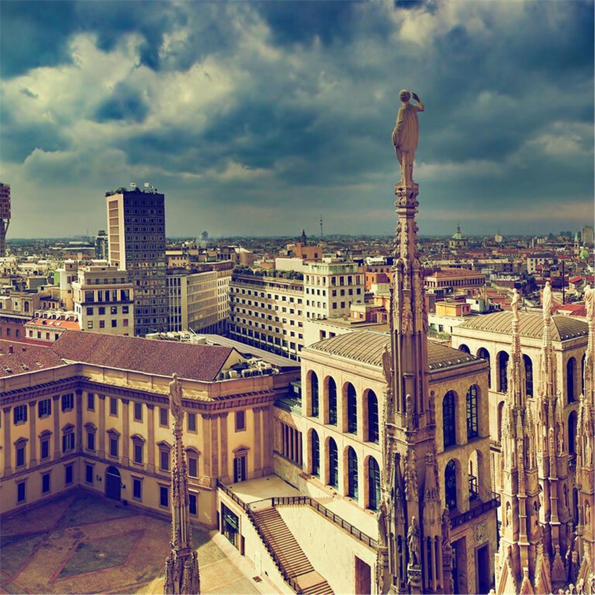 İzmir'den Uçaklı 4 Gece 5 Gün Konaklamalı Tüm Ekstra Turlar Dahil Milano & Venedik Turu