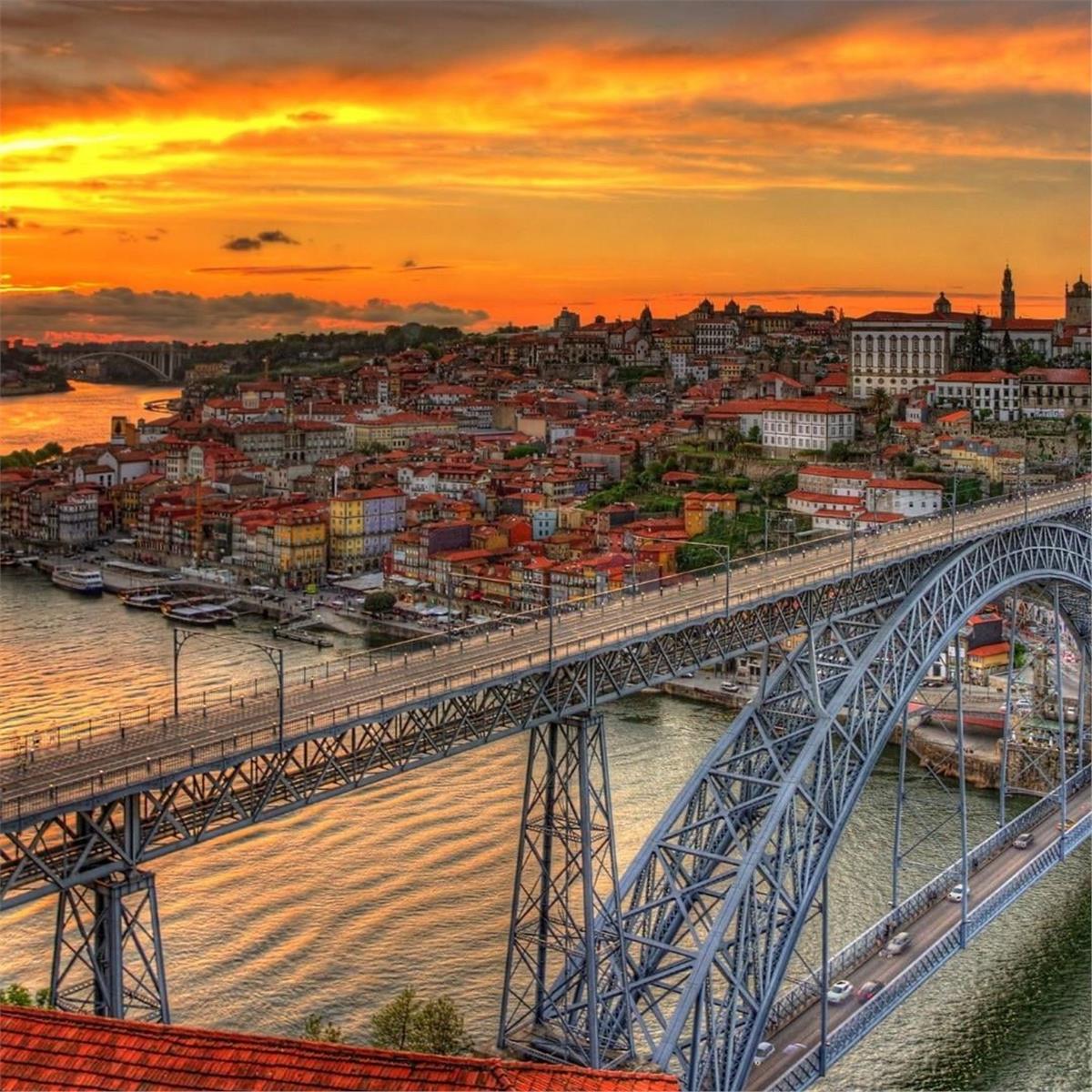 İzmir'den Uçak İle Kalkışlı 4 Gece 5 Gün Konaklamalı Porto Lizbon Turu. Üstelik Ekstra Tur Yok