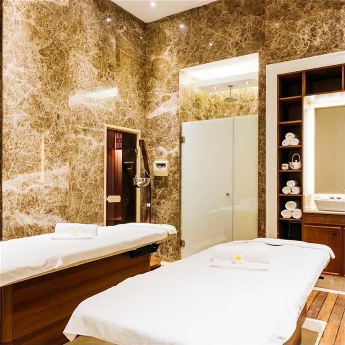 İzmir'den Uçak İle Hareketli Kıbrıs Lord’s Palace Hotel Tam Pansiyon Plus Konaklama Seçenekleri