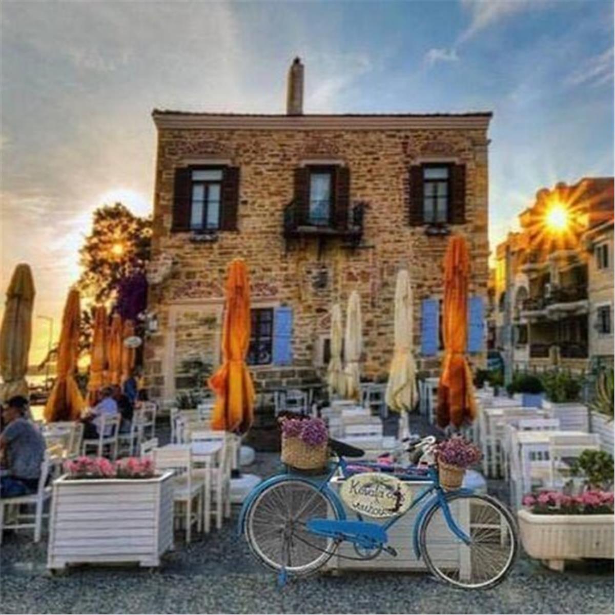 İzmir Çıkışlı Günübirlik Foça, Yeni Foça, Kozbeyli Köyü Turu. Üstelik Öğle Yemeği Dahil.