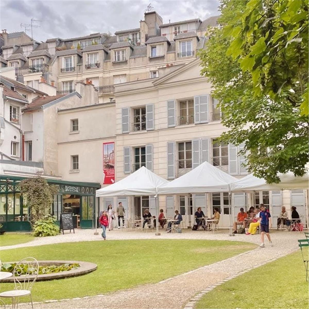 İzmir'den Uçaklı 3 Gece 4 Gün Konaklamalı Noel Pazarları Eşliğinde Paris Ve Reims Turu