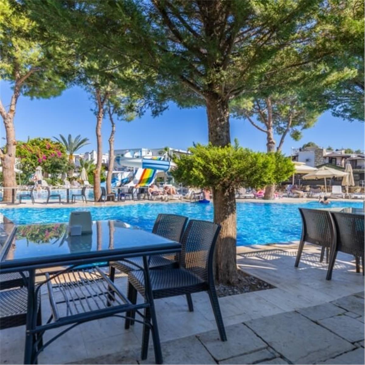 İzmir'den Otobüslü 2 Gece 3 Gün Bodrum Tatili Ayaz Aqua Beach Hotel Konaklama