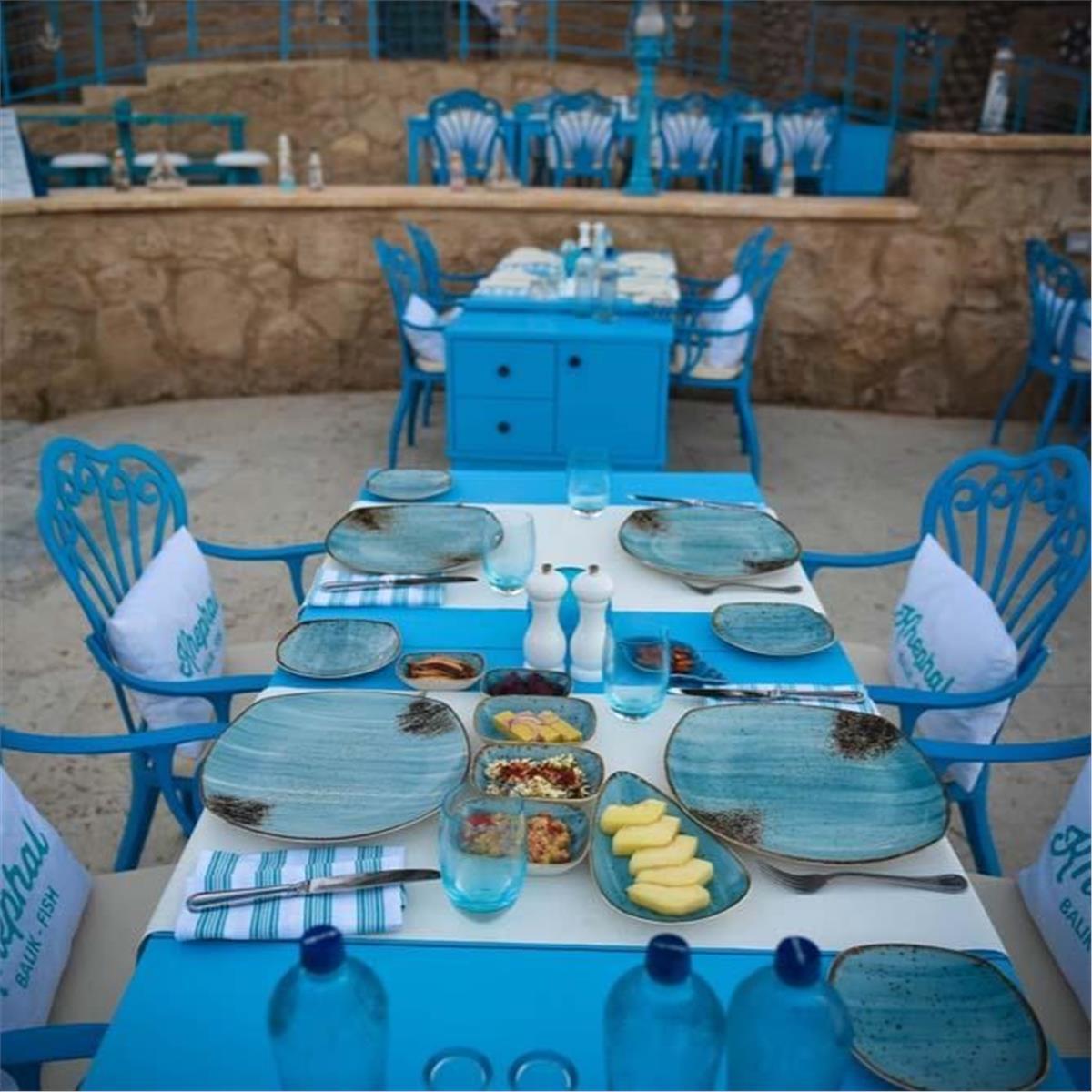 İzmir'den Uçak Bileti ve Otel Transferi Dahil 3 Gece 4 Gün Konaklamalı Tam Pansiyon Plus Kıbrıs Lord's Palace Hotel Spa Casino Ümit Yaşar Yılbaşı Galası 29.999 TL'den Başlayan Fırsatlarla