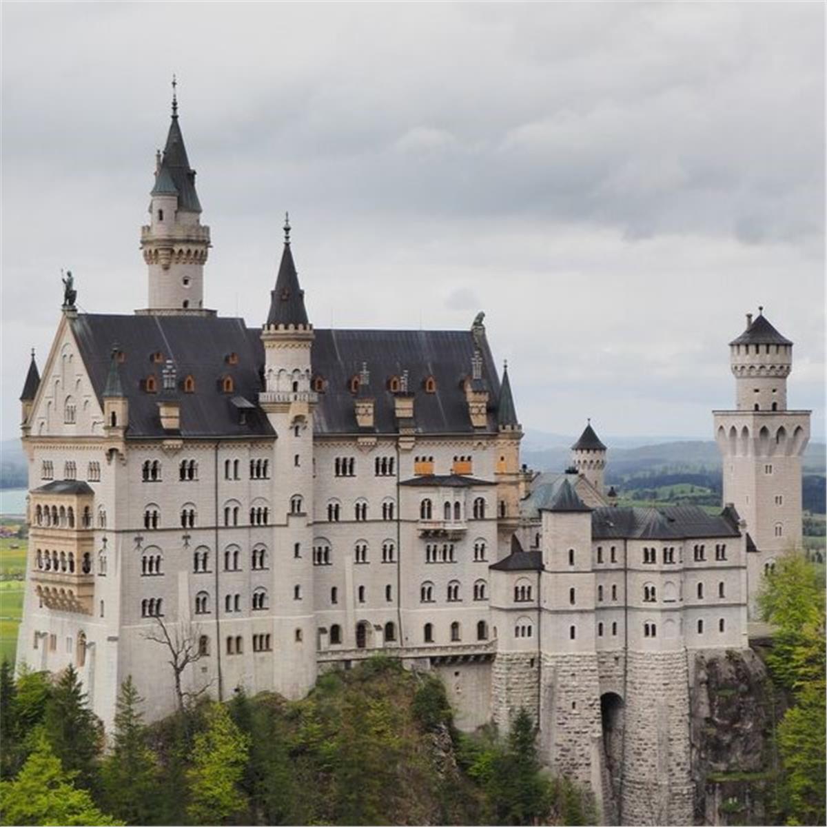 İzmir'den Otobüslü 3 Gece 4 Gün Konaklamalı Romanya, Bulgaristan Ve Şatolar Turu