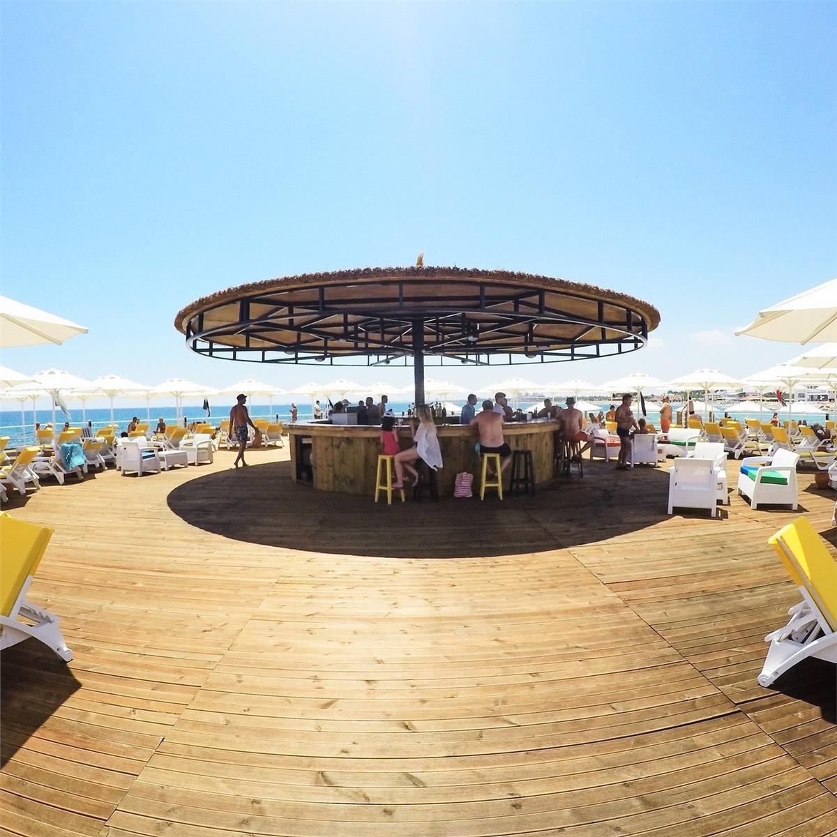 İzmir'den Uçak Bileti ve Otel Transferi Dahil 2 Gece ve 3 Gün Konaklamalı Kıbrıs Salamis Bay Conti Resort Hotel'de Gülden Yılbaşı Galası