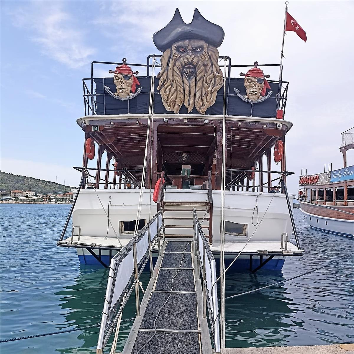 Günübirlik Çeşme Tekne Turu, Üstelik Öğle Yemeği Dahil, ulaşım seçenekli