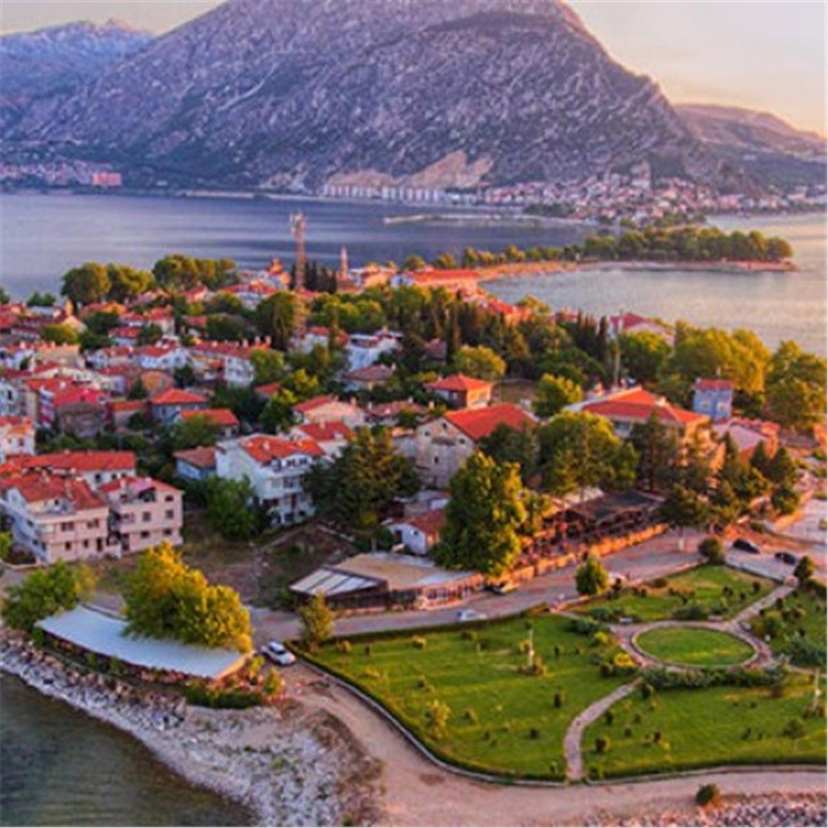 İzmir'den Kalkışlı Yılbaşı Özel 2 Gece 3 Gün 5* Hilton Garden Inn Isparta Konaklamalı Isparta Davraz Kayak Merkezi Turu