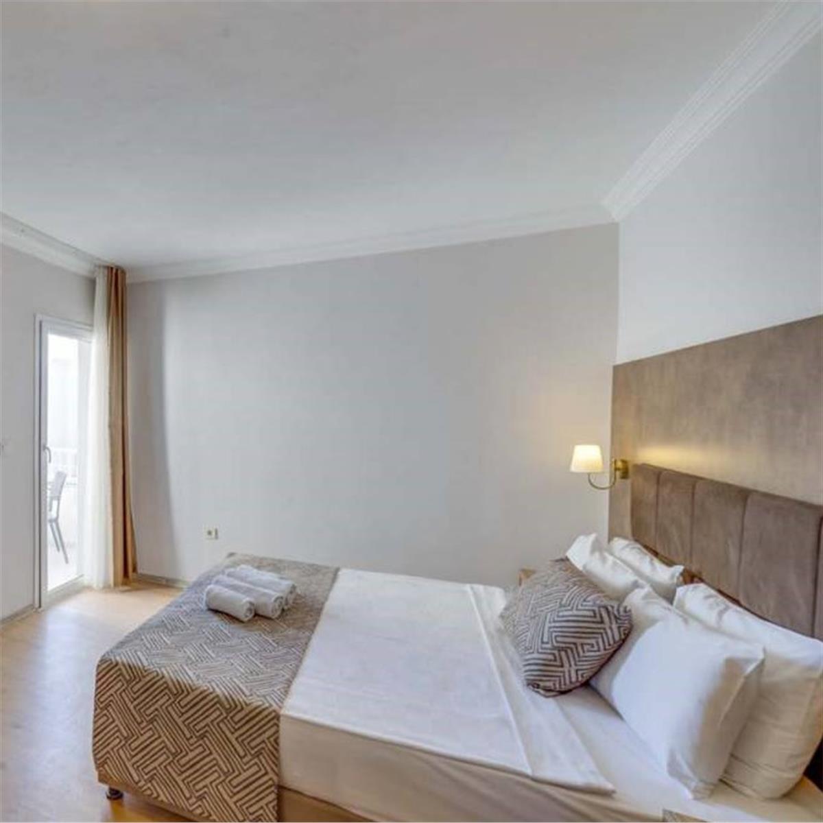 İzmir Kalkışlı Ulaşım ile 3 ve 4 gece seçenekli Bodrum Smart Holiday Hotel Herşey Dahil Konaklama