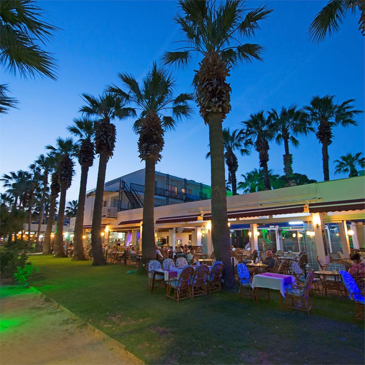 İzmir'den Otobüslü 3 Gece 4 Gün Bodrum Turu Sami Beach Hotel Konaklama
