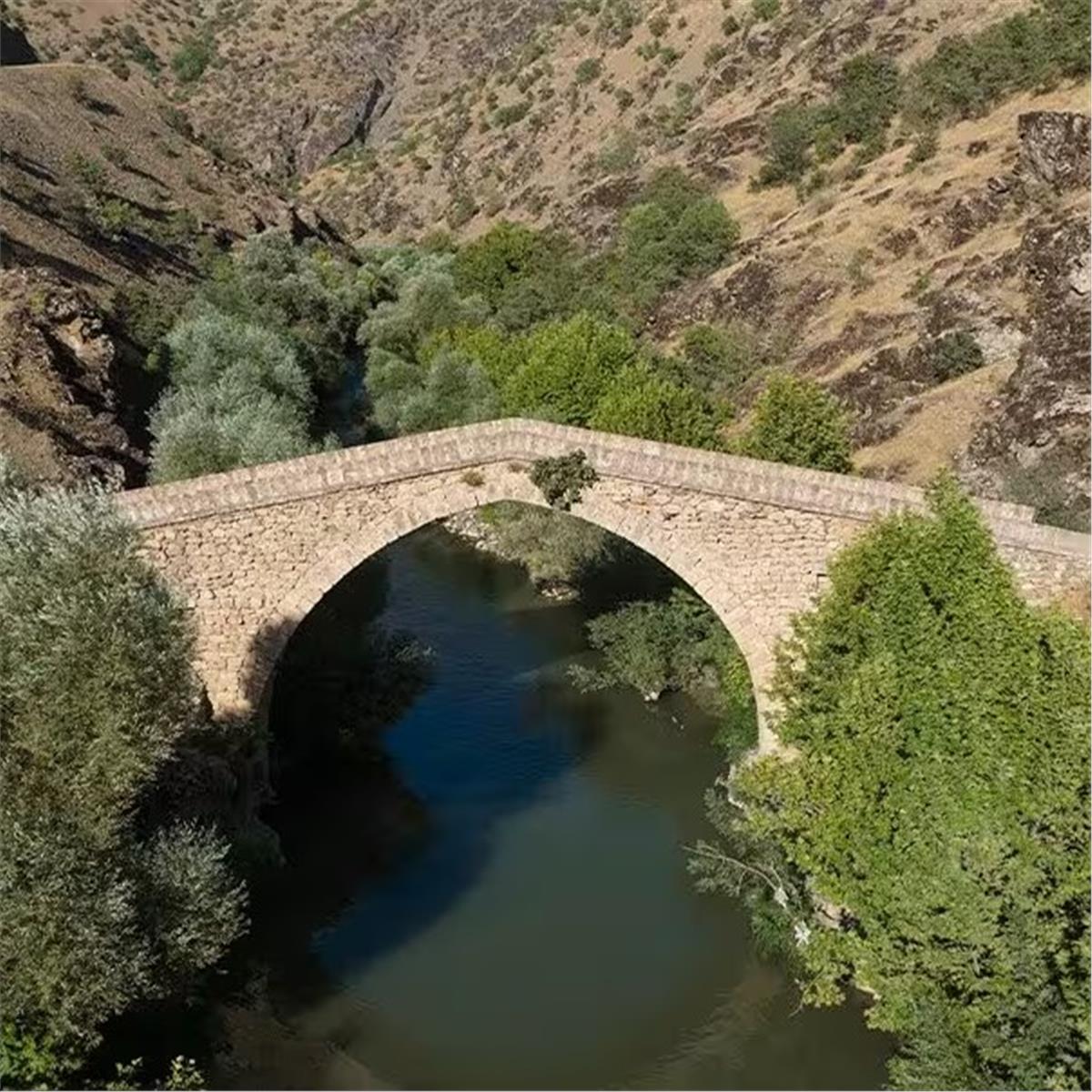 İzmir'den Uçak İle Çıkışlı 6 Gece 7 Gün Konaklamalı Hakkari Şırnak Cizre Turu