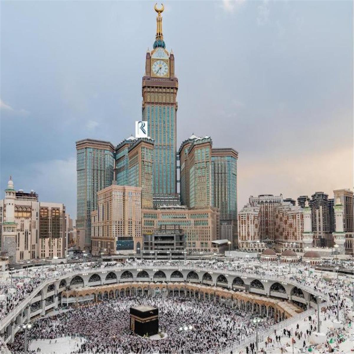 İzmir'den İç Hatlar Uçuşu Dahil 9 Gece 10 Gün Konaklamalı Umre Turu