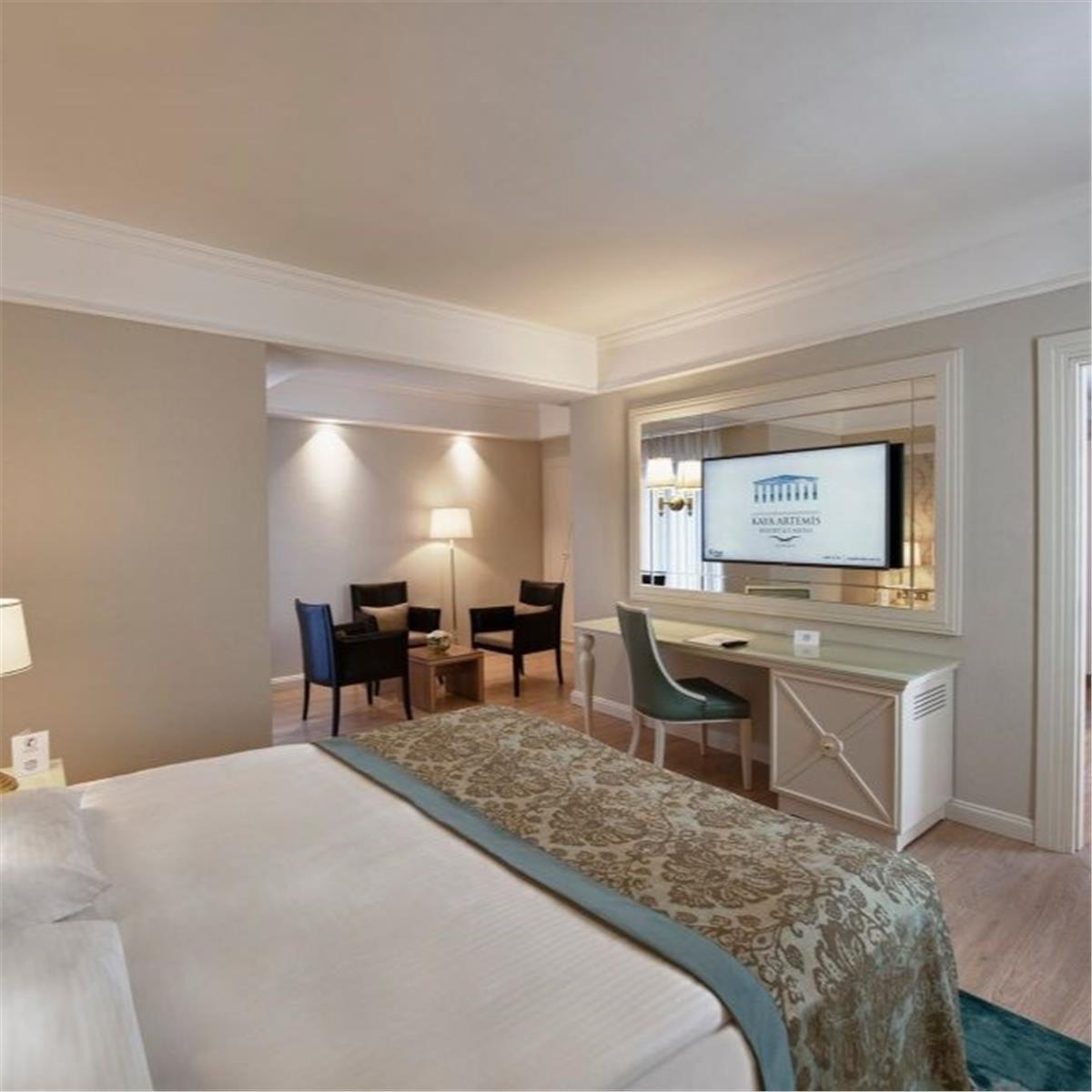 İzmir'den Uçak Bileti ve Otel Transferi Dahil 3 Gece ve 4 Gün Konaklama Kıbrıs Kaya Artemis Resort Hotel'de Derya Uluğ Yılbaşı Galası