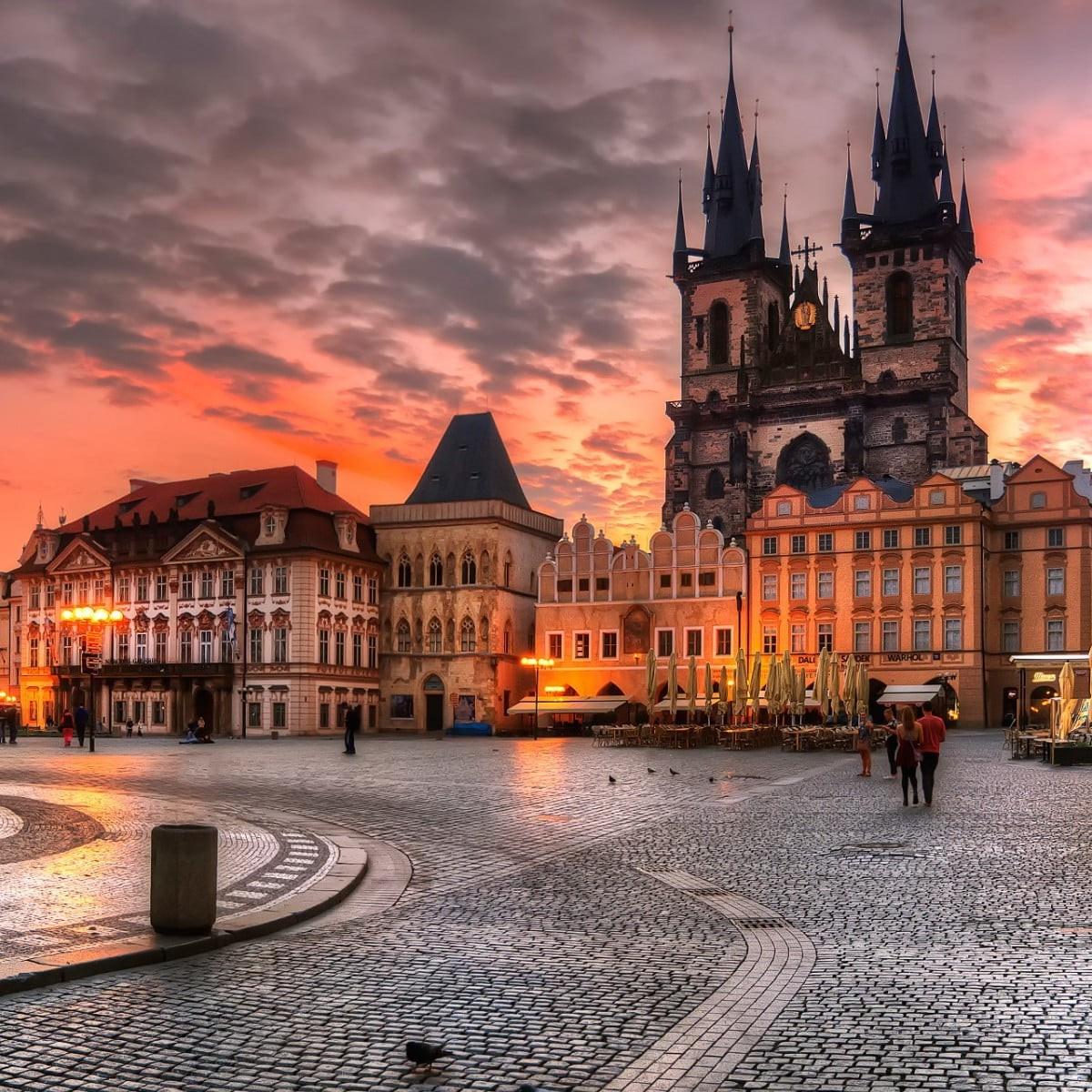 İzmir'den Otobüslü 15 Gece 17 Gün Konaklamalı Büyük Avrupa Turu